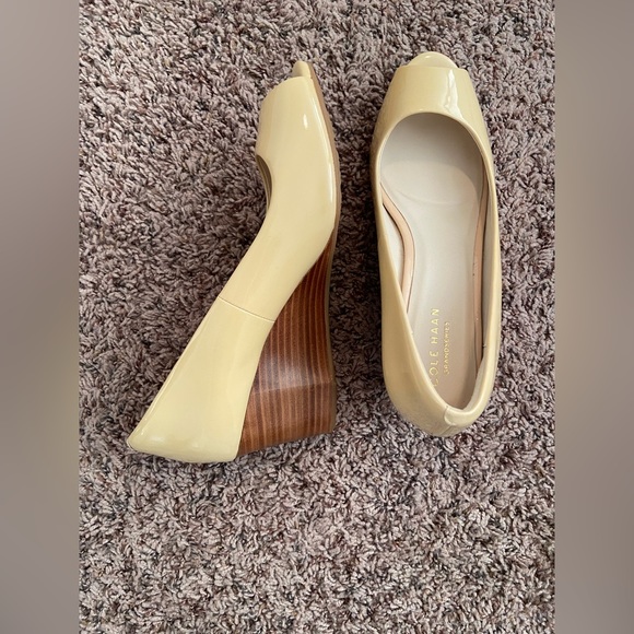 Cream COLE HAAN Open toed heels - Picture 2 of 3